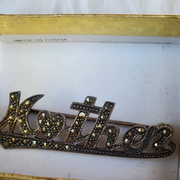 Mother Brooch in Marcasite and Sterling - Picture 5 of 5